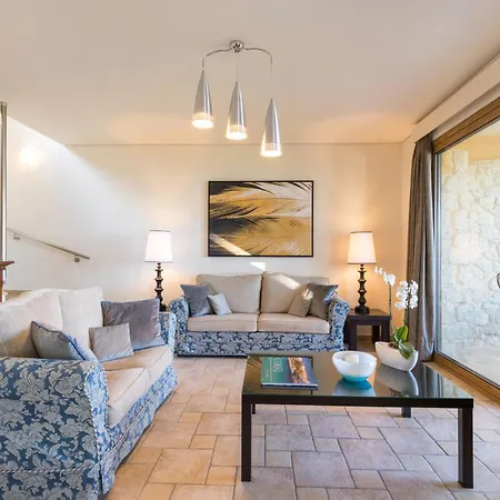 Three Stones By Rodostamo Collection فيلة